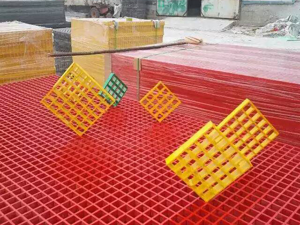 玻璃鋼格柵廠區(qū)