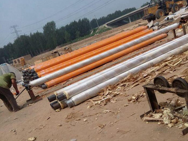 玻璃鋼地暖管道施工現(xiàn)場