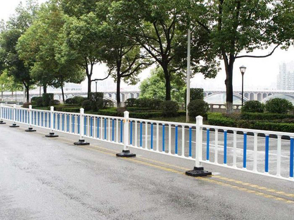 玻璃鋼高強度公路護欄
